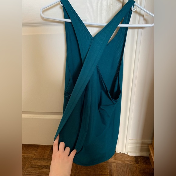 Under Armour Teal Workout Tank Medium - Picture 4 of 7